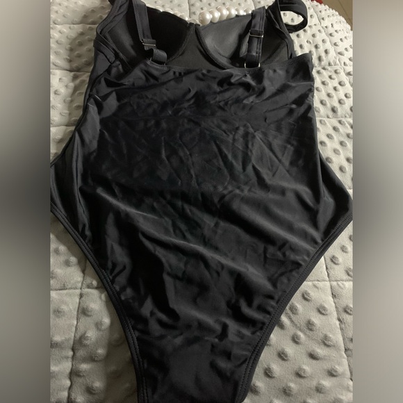 Black Double Shoulder Straps Chest Pearl One Piece Swimsuit - Picture 7 of 8